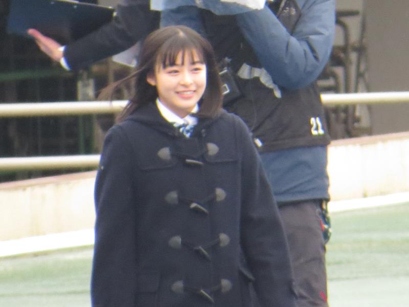 森七菜_高校サッカー応援マネージャー