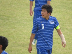 守りの要、守りのエースなっバー５を背負うキャプテンの藤井