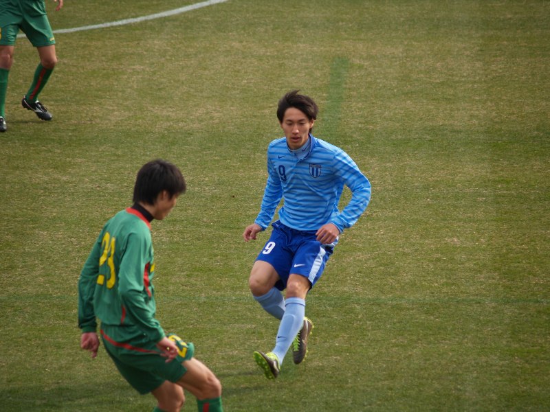 速い動き出し、脅威を与えた野路、決勝ゴールも決めた